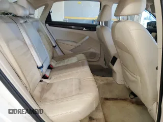 2014 Volkswagen Passat SEL Premium with VIN 1VWCS7A37EC031578, listed as a Copart auction lot 88083095 with 180,582 mi miles and Clean Title. Bid and sale history available at carsss.com. Image 10.
