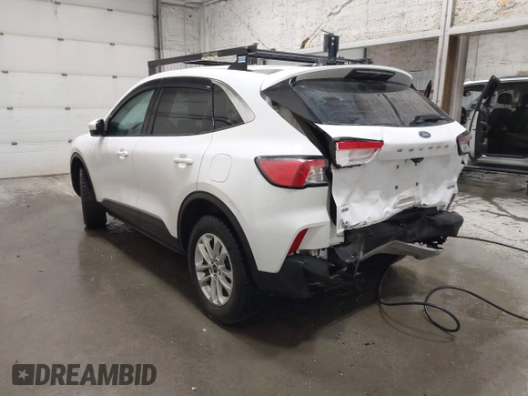 2020 Ford Escape SE z VIN 1FMCU9G62LUB80302, wystawiony jako IAAI lot #42610731 z przebiegiem 43 873 mil mil oraz . Historia ofert i sprzedaży dostępna na DreamBid. Obrazek 3.