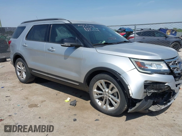 2018 Ford Explorer XLT z VIN 1FM5K7D86JGB78363, wystawiony jako IAAI lot #42028732 z przebiegiem 97 745 mil mil oraz . Historia ofert i sprzedaży dostępna na DreamBid. Obrazek 1.
