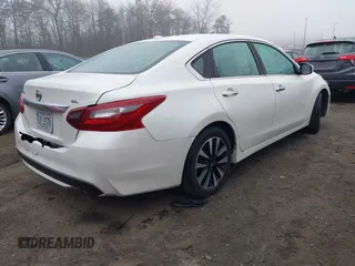 2018 Nissan Altima S with VIN 1N4AL3AP5JC231653, listed as a IAAI auction lot 41052345 with 173,709 mi miles and . Bid and sale history available at DreamBid. Image 4.