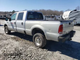 2000 Ford F-350 XL with VIN 1FTSW31F2YED14050, listed as a Copart auction lot 45839055 with 302,831 mi miles and Non Repairable. Bid and sale history available at DreamBid. Image 2.