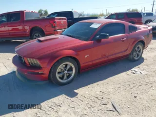 2006 Ford Mustang GT Deluxe with VIN 1ZVHT82H765174507, listed as a IAAI auction lot 42100280 with 107,393 mi miles. Bid and sale history available at carsss.com. Image 17.