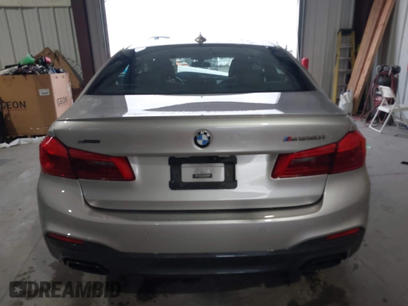 2020 BMW 5 Series M550i xDrive z VIN WBAJS7C07LCD85532, wystawiony jako IAAI lot #41518071 z przebiegiem 57 645 mil mil oraz . Historia ofert i sprzedaży dostępna na DreamBid. Obrazek 16.
