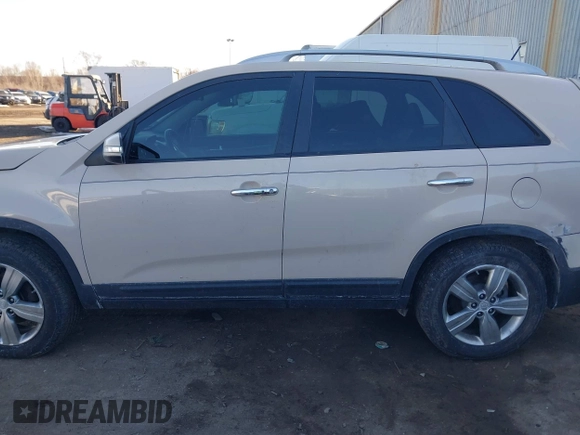 2012 Kia Sorento EX with VIN 5XYKU4A28CG190097, listed as a IAAI auction lot 41457866 with 173,181 mi miles. Bid and sale history available at carsss.com. Image 15.