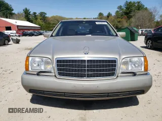 1993 Mercedes-Benz 400 z VIN WDBGA43E4PA107758, wystawiony jako Copart lot #55252815 z przebiegiem 89 659 mil mil oraz Czysty tytuł • Clean title. Historia ofert i sprzedaży dostępna na DreamBid. Obrazek 5.
