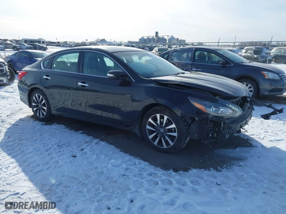 2017 Nissan Altima 2.5 SR with VIN 1N4AL3AP9HC470004, listed as a IAAI auction lot 41564947 with 118,219 mi miles. Bid and sale history available at carsss.com. Image 14.