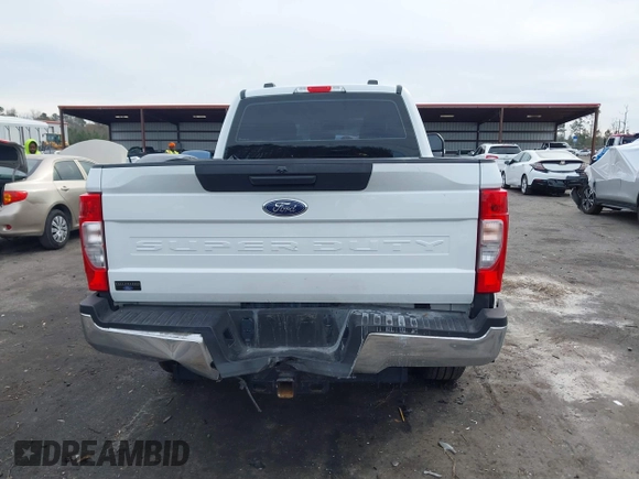 2022 Ford F-250 XL z VIN 1FT7W2BTXNEF76074, wystawiony jako IAAI lot #41339363 z przebiegiem 70 594 mil mil oraz . Historia ofert i sprzedaży dostępna na DreamBid. Obrazek 16.