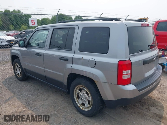 2014 Jeep Patriot Sport z VIN 1C4NJPBA7ED799566, wystawiony jako IAAI lot #42424762 z przebiegiem 122 488 mil mil oraz . Historia ofert i sprzedaży dostępna na DreamBid. Obrazek 3.