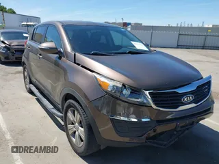2012 Kia Sportage LX z VIN KNDPB3A25C7321828, wystawiony jako IAAI lot #42312768 z przebiegiem 130 487 mil mil oraz . Historia ofert i sprzedaży dostępna na DreamBid. Obrazek 1.