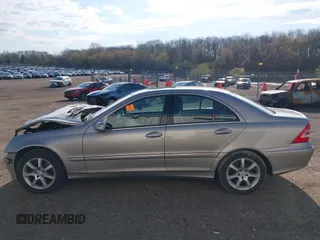 2007 Mercedes-Benz C z VIN WDBRF87H97F851056, wystawiony jako IAAI lot #42084412 z przebiegiem 1 173 665 mil mil oraz . Historia ofert i sprzedaży dostępna na DreamBid. Obrazek 14.