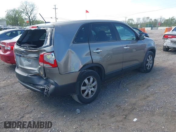 2012 Kia Sorento LX with VIN 5XYKT4A19CG236143, listed as a IAAI auction lot 42027173 with 177,148 mi miles. Bid and sale history available at carsss.com. Image 4.