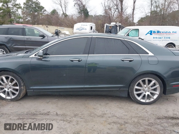 2015 Lincoln MKZ Hybrid with VIN 3LN6L2LU5FR600318, listed as a IAAI auction lot 41554230 with 179,935 mi miles. Bid and sale history available at carsss.com. Image 14.