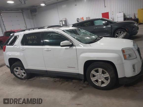 2015 GMC Terrain SLT z VIN 2GKFLXEK0F6195381, wystawiony jako IAAI lot #41818763 z przebiegiem 70 688 mil mil oraz . Historia ofert i sprzedaży dostępna na DreamBid. Obrazek 13.