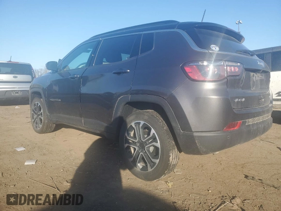 2024 Jeep Compass Limited z VIN 3C4NJDCN7RT590196, wystawiony jako Copart lot #51952935 z przebiegiem 18 926 mil mil oraz Czysty tytuł • Clean title. Historia ofert i sprzedaży dostępna na DreamBid. Obrazek 2.
