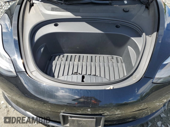 2022 Tesla Model 3 z VIN 5YJ3E1EA7NF185338, wystawiony jako Copart lot #57221875 z przebiegiem 134 215 mil mil oraz Szkoda całkowita • Salvage title. Historia ofert i sprzedaży dostępna na DreamBid. Obrazek 11.