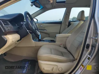 2017 Toyota Camry XLE z VIN 4T1BF1FK9HU625972, wystawiony jako Copart lot #59973965 z przebiegiem 63 630 mil mil oraz Szkoda całkowita • Salvage title. Historia ofert i sprzedaży dostępna na DreamBid. Obrazek 7.