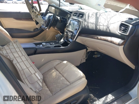 2016 Nissan Maxima SR z VIN 1N4AA6AP8GC901518, wystawiony jako IAAI lot #42042882 z przebiegiem 347 960 mil mil oraz . Historia ofert i sprzedaży dostępna na DreamBid. Obrazek 5.