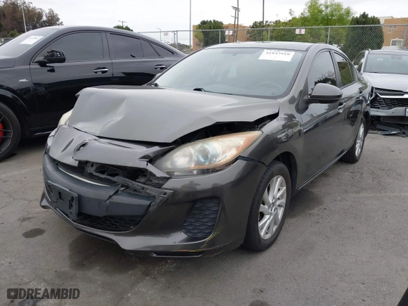 2013 Mazda Mazda3 i Grand Touring with VIN JM1BL1WP9D1758445, listed as a IAAI auction lot 41847918 with 140,833 mi miles. Bid and sale history available at carsss.com. Image 17.