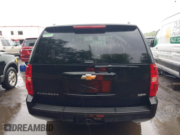 2008 Chevrolet Suburban LTZ with VIN 1GNFK16338J221195, listed as a IAAI auction lot 42243746 with 199,707 mi miles and . Bid and sale history available at DreamBid. Image 17.