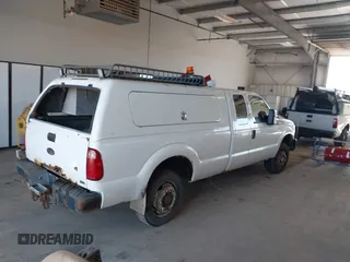 2011 Ford Super Duty F-250 SRW XL with VIN 1FT7X2B64BEB82069, listed as a IAAI auction lot 41818418 with 333,546 mi miles. Bid and sale history available at carsss.com. Image 4.