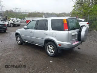 2001 Honda CR-V SE with VIN JHLRD187X1C011271, listed as a IAAI auction lot 42030464 with 194,871 mi miles. Bid and sale history available at carsss.com. Image 3.