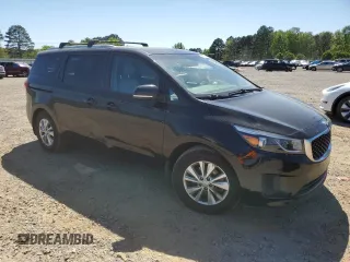 2017 Kia Sedona LX with VIN KNDMB5C16H6319926, listed as a Copart auction lot 53259925 with 107,398 mi miles and Salvage Title. Bid and sale history available at DreamBid. Image 4.