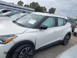 2020 Nissan Kicks SR z VIN 3N1CP5DV2LL543887, wystawiony jako IAAI lot #42153454 z przebiegiem 25 573 mil mil oraz . Historia ofert i sprzedaży dostępna na DreamBid. Obrazek 15.