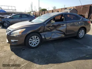 2014 Nissan Altima 2.5 S with VIN 1N4AL3APXEN256817, listed as a Copart auction lot 50710245 with 152,757 mi miles and Salvage Title. Bid and sale history available at carsss.com. Image 1.
