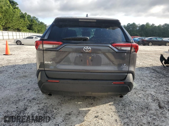 2023 Toyota RAV4 LE z VIN 2T3F1RFV6PW393703, wystawiony jako Copart lot #59969205 z przebiegiem 26 327 mil mil oraz Czysty tytuł • Clean title. Historia ofert i sprzedaży dostępna na DreamBid. Obrazek 6.