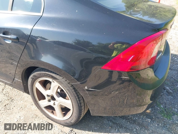 2012 Volvo S60 T5 with VIN YV1622FS4C2109850, listed as a IAAI auction lot 42594576 with 167,546 mi miles and . Bid and sale history available at DreamBid. Image 6.