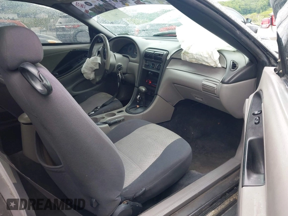 2004 Ford Mustang Standard with VIN 1FAFP40624F233811, listed as a IAAI auction lot 42330396 with 136,091 mi miles and . Bid and sale history available at DreamBid. Image 5.