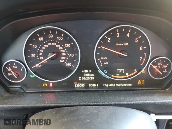 2013 BMW 3 Series 320i xDrive с VIN WBA3C3C50DF982044, выставлен на аукционе Copart как лот 57412795 с пробегом 136 085 миль миль и Списание • Salvage title. История ставок и продаж доступна на DreamBid. Изображение 9.