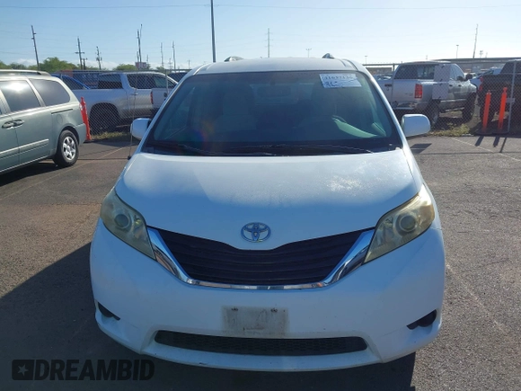 2011 Toyota Sienna LE AAS with VIN 5TDKK3DC3BS086073, listed as a IAAI auction lot 41637136 with 257,615 mi miles. Bid and sale history available at carsss.com. Image 12.