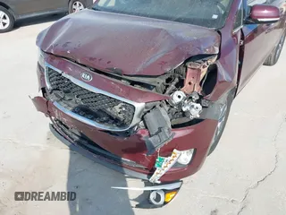 2016 Kia Sedona EX with VIN KNDMC5C1XG6139621, listed as a IAAI auction lot 41545975 with 111,274 mi miles. Bid and sale history available at carsss.com. Image 6.