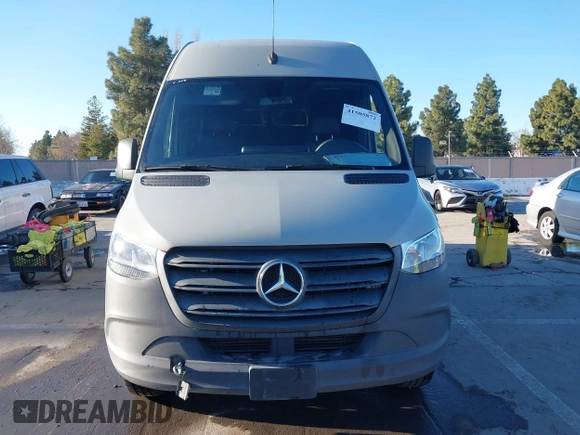 2022 Mercedes-Benz Sprinter with VIN W1Y40CHY3NT082983, listed as a IAAI auction lot 41505872 with 130,341 mi miles and . Bid and sale history available at carsss.com. Image 12.