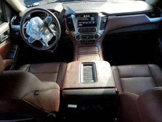 2015 Chevrolet Tahoe LTZ z VIN 1GNSKCKC5FR638011, wystawiony jako Copart lot #49269395 z przebiegiem 127 427 mil mil oraz Szkoda całkowita • Salvage title. Historia ofert i sprzedaży dostępna na DreamBid. Obrazek 8.