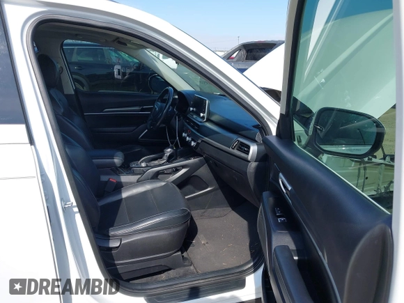 2020 Kia Telluride S with VIN 5XYP64HC2LG005623, listed as a IAAI auction lot 41492269 with 137,147 mi miles and . Bid and sale history available at DreamBid. Image 5.
