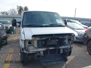 2013 Ford Econoline Cargo Commercial z VIN 1FTNE2EL8DDA63769, wystawiony jako IAAI lot #41520478 z przebiegiem 156 000 mil mil oraz . Historia ofert i sprzedaży dostępna na DreamBid. Obrazek 12.