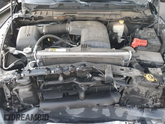 2016 Ram 1500 Express z VIN 1C6RR6FG1GS119315, wystawiony jako Copart lot #84505874 z przebiegiem 204 002 mil mil oraz Szkoda całkowita • Salvage title. Historia ofert i sprzedaży dostępna na DreamBid. Obrazek 11.