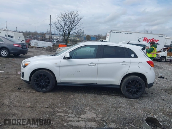 2014 Mitsubishi Outlander Sport ES with VIN 4A4AR3AU4EE013172, listed as a IAAI auction lot 41953645 with 145,322 mi miles. Bid and sale history available at carsss.com. Image 14.