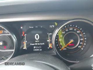 2019 Jeep Wrangler Unlimited Sahara with VIN 1C4HJXEN2KW558851, listed as a IAAI auction lot 42205584 with 175,701 mi miles and . Bid and sale history available at DreamBid. Image 15.