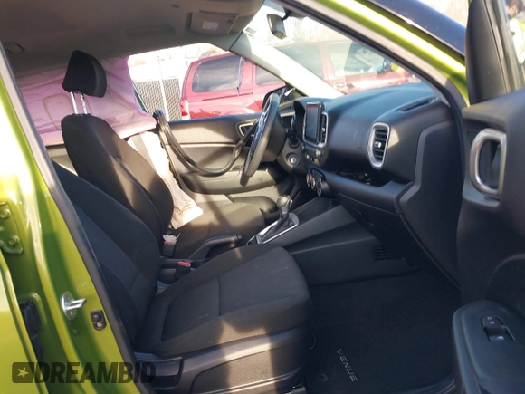2022 Hyundai Venue SE with VIN KMHRB8A39NU140634, listed as a IAAI auction lot 38247791 with 31,622 mi miles and . Bid and sale history available at DreamBid. Image 5.