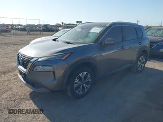 2023 Nissan Rogue SV z VIN 5N1BT3BA8PC674196, wystawiony jako IAAI lot #42009297 z przebiegiem Nie podano mil oraz . Historia ofert i sprzedaży dostępna na DreamBid. Obrazek 2.