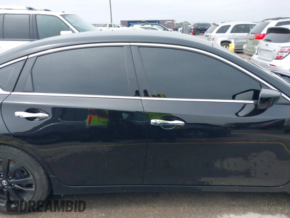 2017 Nissan Altima SV z VIN 1N4AL3AP4HC215163, wystawiony jako IAAI lot #41972238 z przebiegiem 147 627 mil mil oraz . Historia ofert i sprzedaży dostępna na DreamBid. Obrazek 13.