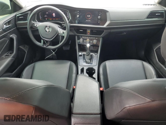 2019 Volkswagen Jetta SEL z VIN 3VWEB7BU8KM217902, wystawiony jako Copart lot #53138135 z przebiegiem 59 985 mil mil oraz Nie do naprawy • Non repairable. Historia ofert i sprzedaży dostępna na DreamBid. Obrazek 8.