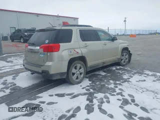 2015 GMC Terrain SLE with VIN 2GKALREK2F6301528, listed as a IAAI auction lot 40977094 with 178,985 mi miles. Bid and sale history available at carsss.com. Image 4.