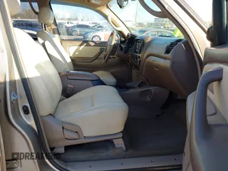 2004 Toyota Tundra SR5 with VIN 5TBET341X4S435475, listed as a IAAI auction lot 41772817 with 286,097 mi miles and . Bid and sale history available at DreamBid. Image 5.