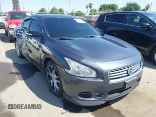 2013 Nissan Maxima SV z VIN 1N4AA5AP4DC840741, wystawiony jako IAAI lot #42429503 z przebiegiem 160 231 mil mil oraz . Historia ofert i sprzedaży dostępna na DreamBid. Obrazek 1.