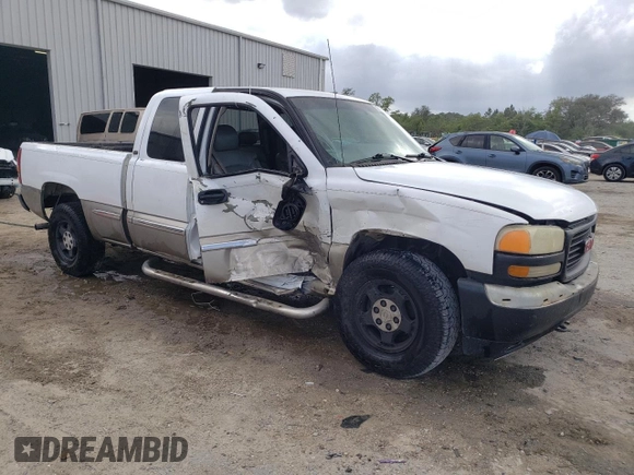 1999 GMC New Sierra 1500 SLE with VIN 2GTEC19T7X1523238, listed as a Copart auction lot 52725825 with 259,925 mi miles and Salvage Title. Bid and sale history available at carsss.com. Image 4.