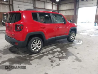 2018 Jeep Renegade Latitude with VIN ZACCJBBB8JPH30688, listed as a IAAI auction lot 42205960 with Not Provided miles and . Bid and sale history available at carsss.com. Image 4.